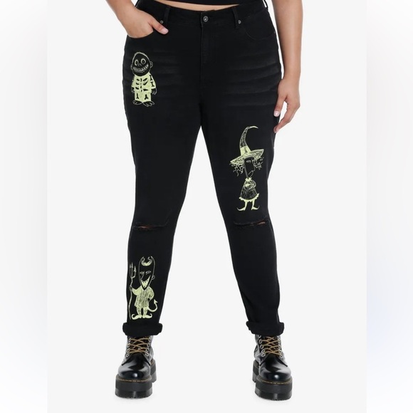 HOT TOPIC DISNEY The Nightmare Before Christmas Oogie Boogie Mom Jean SZ 17 Plus - Picture 1 of 14